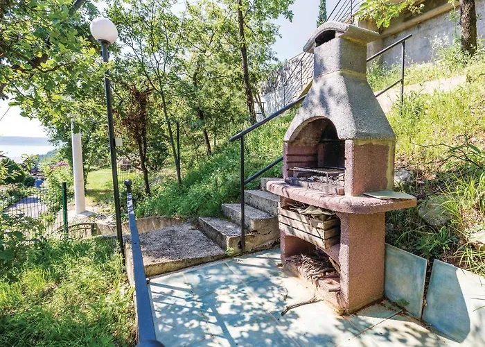 Stunning Apartment In Moscenicka Draga *