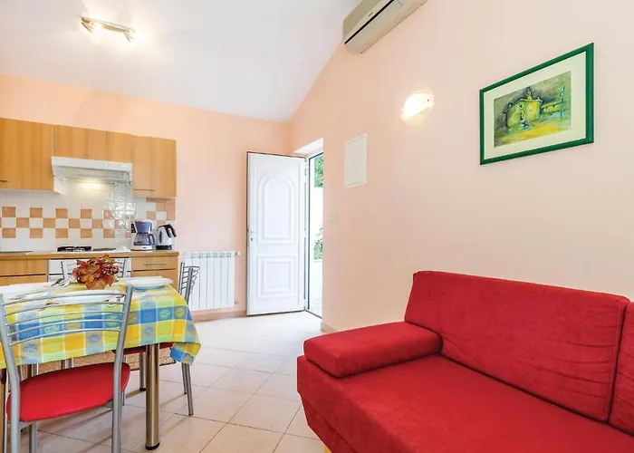 아파트 Stunning Apartment In Moscenicka Draga