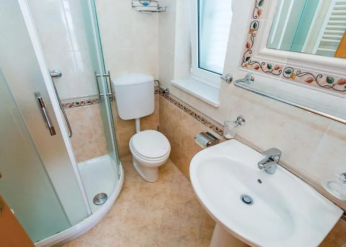 Stunning Apartment In Moscenicka Draga 아파트 Mošćenička Draga