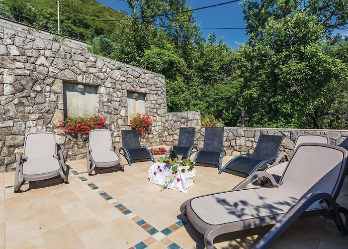 Stunning Apartment In Moscenicka Draga Mošćenička Draga
