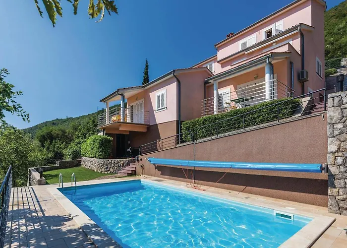 아파트 Stunning Apartment In Moscenicka Draga